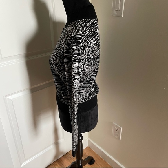 Theory Black White Grelina Prosecco Knit Zip Front Bomber Jacket EUC Size Small - Picture 2 of 10